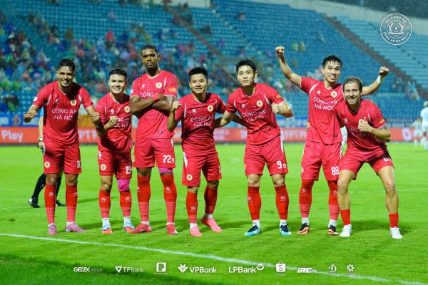 HLV Polking nói điều bất ngờ về Nguyễn Filip không được lên đội tuyển, rất dè chừng đối thủ Hồng Kông HLV Polking nói điều bất ngờ về Nguyễn Filip không được lên đội tuyển, rất dè chừng đối thủ Hồng Kông