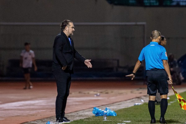 HLV Popov đưa đội bóng cũ xuống vực thẳm, lộ diện đội có nguy cơ rớt hạng HLV Popov đưa đội bóng cũ xuống vực thẳm, lộ diện đội có nguy cơ rớt hạng