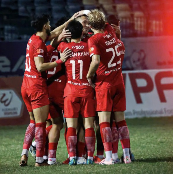 HLV Popov đưa đội bóng cũ xuống vực thẳm, lộ diện đội có nguy cơ rớt hạng HLV Popov đưa đội bóng cũ xuống vực thẳm, lộ diện đội có nguy cơ rớt hạng