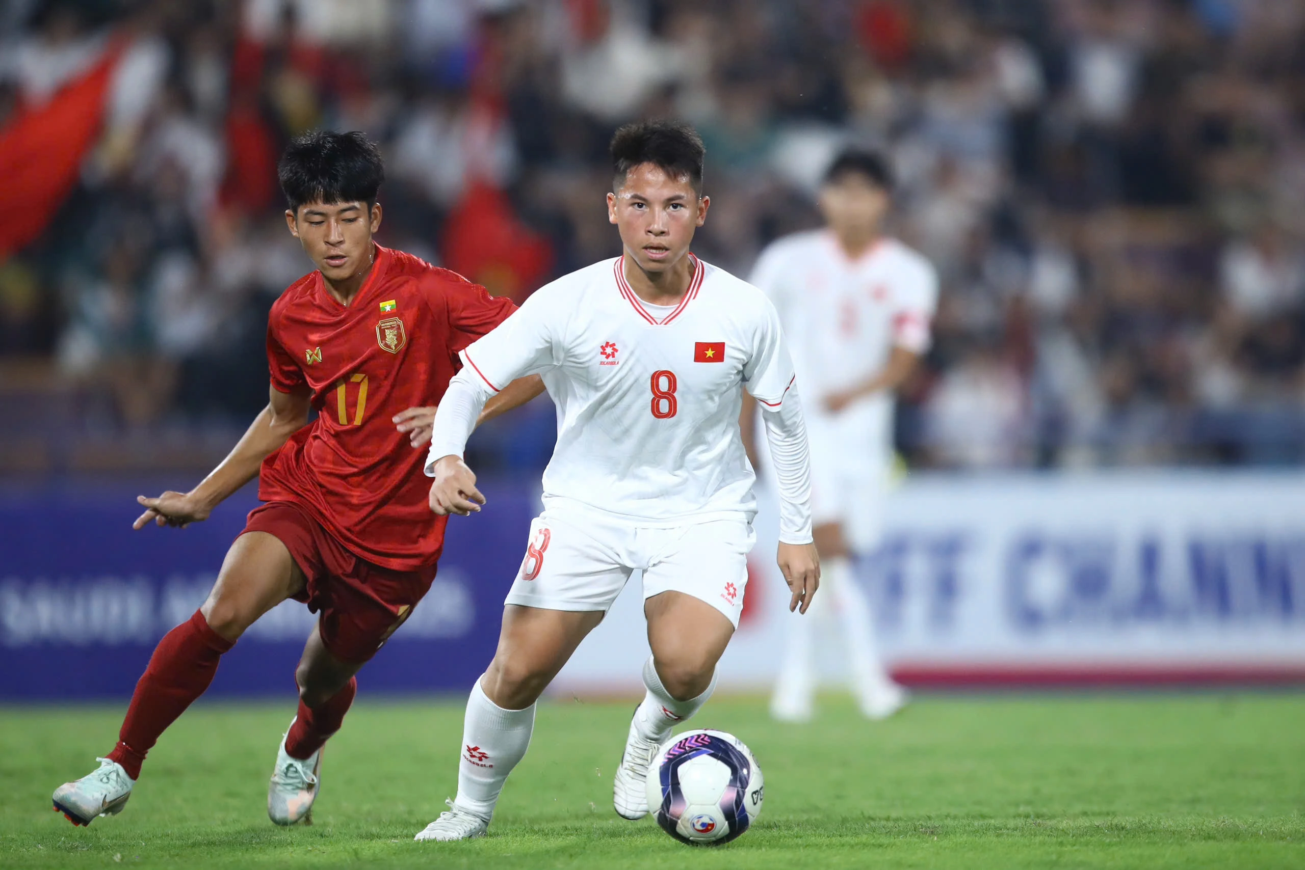 HLV Roland: 'Giấc mơ World Cup không ngoài tầm với U.17 Việt Nam'