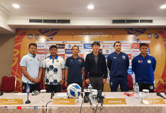 HLV Đinh Thế Nam: “U19 Việt Nam sẽ nỗ lực để cống hiến những trận đấu đẹp mắt cho khán giả”