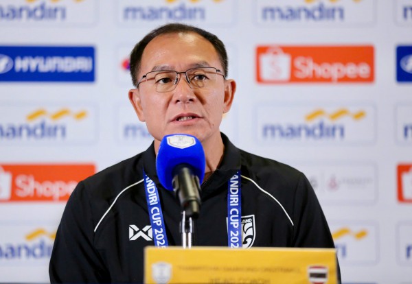 HLV đội U.23 Thái Lan gây sốc khi chê học trò, ca ngợi Indonesia là đối thủ lớn HLV đội U.23 Thái Lan gây sốc khi chê học trò, ca ngợi Indonesia là đối thủ lớn