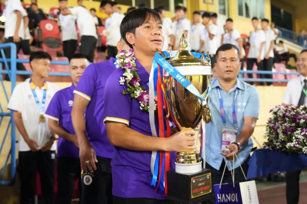 Hà Nội hoàn thiện mảnh ghép vô địch, gợi mở điều này cho bóng đá Việt Nam