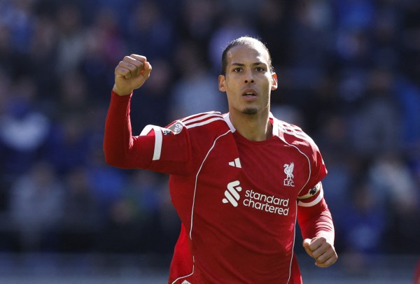 Haaland giúp Man City đánh bại Arsenal trận 'chung kết mùa', Liverpool giành 3 điểm phút 100