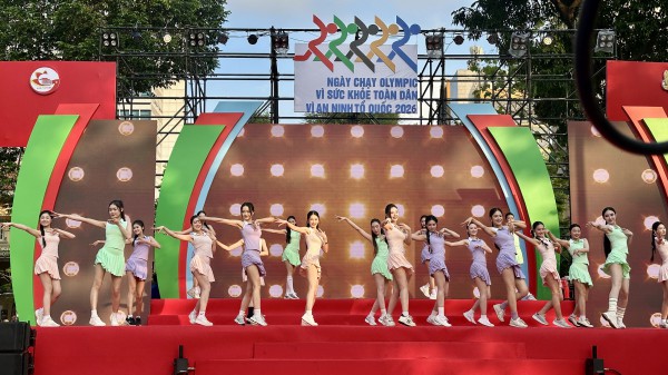 Hàng nghìn người tham gia Ngày chạy Olympic sức khỏe toàn dân tại TP.HCM