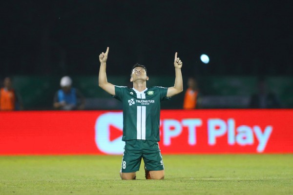 Hết cảnh 'dành cả thanh xuân để trụ hạng', Minh Vương tự tin lên V-League cùng Công Phượng Hết cảnh 'dành cả thanh xuân để trụ hạng', Minh Vương tự tin lên V-League cùng Công Phượng