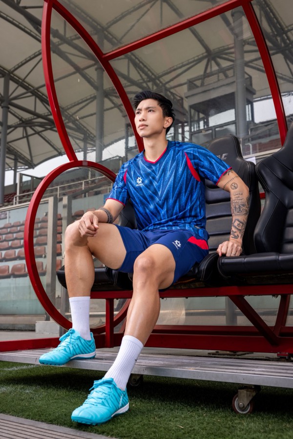 HiTek - Lựa chọn của Đoàn Văn Hậu trên sân cỏ nhân tạo