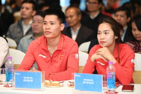 Hơn 12.000 VĐV giải vô địch quốc gia marathon: 'Đón ánh bình minh' tại Khánh Hòa