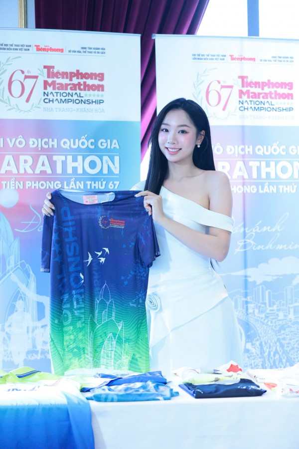 Hơn 12.000 VĐV giải vô địch quốc gia marathon: 'Đón ánh bình minh' tại Khánh Hòa
