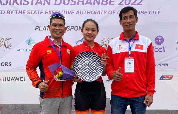 Huyền thoại xe đạp Mai Công Hiếu: Lan tỏa thông điệp hòa bình từ những vòng quay