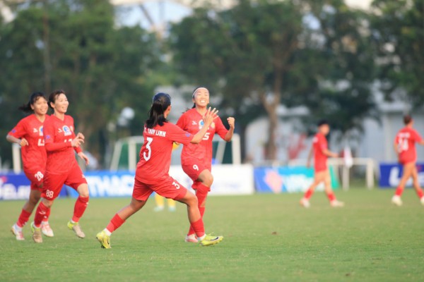 Huỳnh Như tỏa sáng rực rỡ, đội TP.HCM I á quân lượt đi: Hà Nội vô địch Huỳnh Như tỏa sáng rực rỡ, đội TP.HCM I á quân lượt đi: Hà Nội vô địch