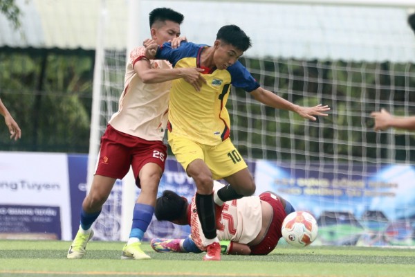 Huỳnh Quốc Cường, Phan Thanh Bình truyền cảm hứng cho giải sinh viên Trường ĐH Đồng Tháp Huỳnh Quốc Cường, Phan Thanh Bình truyền cảm hứng cho giải sinh viên Trường ĐH Đồng Tháp