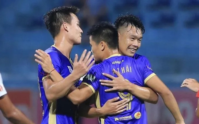 Kết quả, BXH Vòng 17 V.League 1-2022 - Hà Nội vững ngôi đầu, Viettel vươn lên nhì bảng