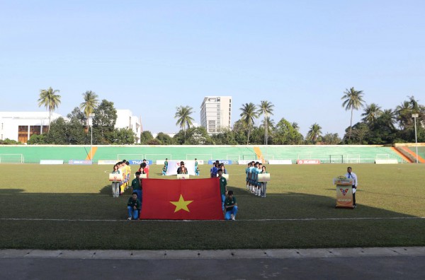 Khai mạc khu vực Duyên hải miền Trung: Lan tỏa không chỉ tình yêu bóng đá... Khai mạc khu vực Duyên hải miền Trung: Lan tỏa không chỉ tình yêu bóng đá...