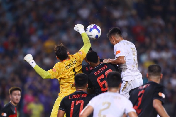 Khi HLV Harry Kewell dám 'thay máu' CLB Hà Nội tận gốc rễ Khi HLV Harry Kewell dám 'thay máu' CLB Hà Nội tận gốc rễ