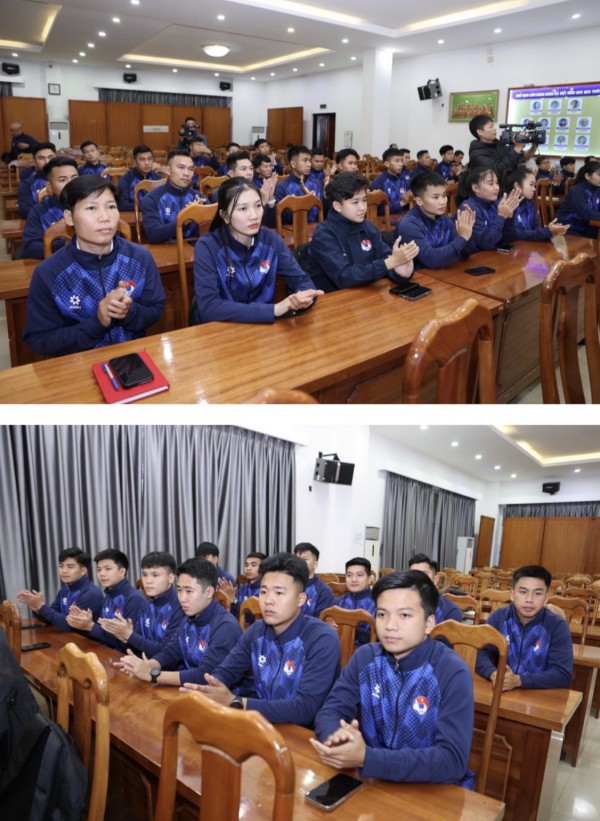 Không có trọng tài bị trượt lý thuyết, chỉ có 1 trường hợp không đạt thể lực do chấn thương Không có trọng tài bị trượt lý thuyết, chỉ có 1 trường hợp không đạt thể lực do chấn thương