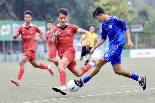 Kịch tính bóng đá sinh viên: 2 thẻ đỏ cùng 2 quả phạt đền, gay cấn đến giờ chót Kịch tính bóng đá sinh viên: 2 thẻ đỏ cùng 2 quả phạt đền, gay cấn đến giờ chót