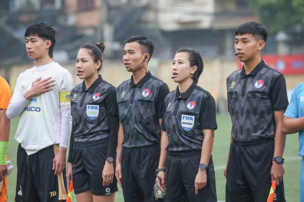 Kỷ lục 322 bàn thắng, 8 đội không lọt lưới, vào sân 2 giây đã ghi bàn Kỷ lục 322 bàn thắng, 8 đội không lọt lưới, vào sân 2 giây đã ghi bàn