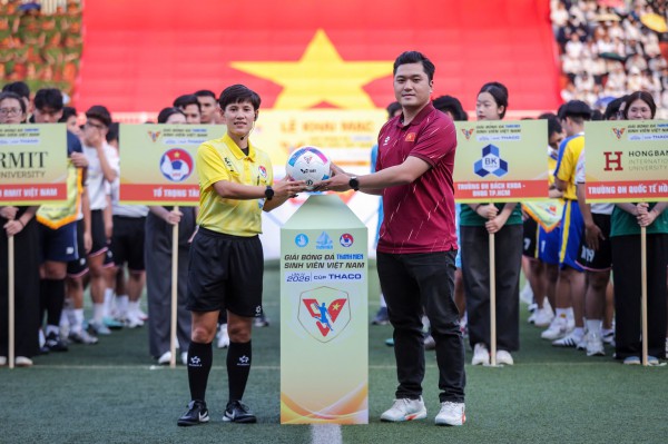 Kỷ lục 322 bàn thắng, 8 đội không lọt lưới, vào sân 2 giây đã ghi bàn Kỷ lục 322 bàn thắng, 8 đội không lọt lưới, vào sân 2 giây đã ghi bàn