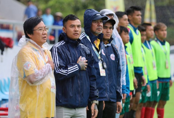 Lá thư của 'thầy giáo làng' cùng bí mật đằng sau đội bóng fair-play nhất giải Lá thư của 'thầy giáo làng' cùng bí mật đằng sau đội bóng fair-play nhất giải