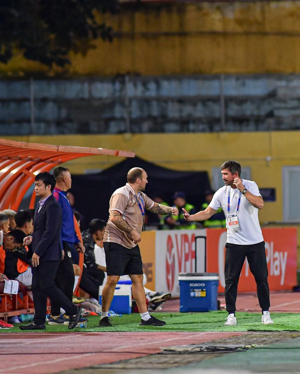 Làn gió trong lành mang tên Harry Kewell, CLB Hà Nội đang hồi sinh…