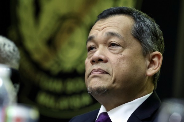 Lãnh đạo LĐBĐ Malaysia đích thân bay sang trụ sở FIFA ở Thụy Sĩ để kháng cáo? Lãnh đạo LĐBĐ Malaysia đích thân bay sang trụ sở FIFA ở Thụy Sĩ để kháng cáo?