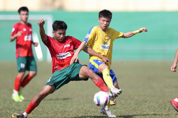 Lập công đầu cho ĐH Duy Tân, số 14 cảm ơn ban huấn luyện và người yêu Lập công đầu cho ĐH Duy Tân, số 14 cảm ơn ban huấn luyện và người yêu