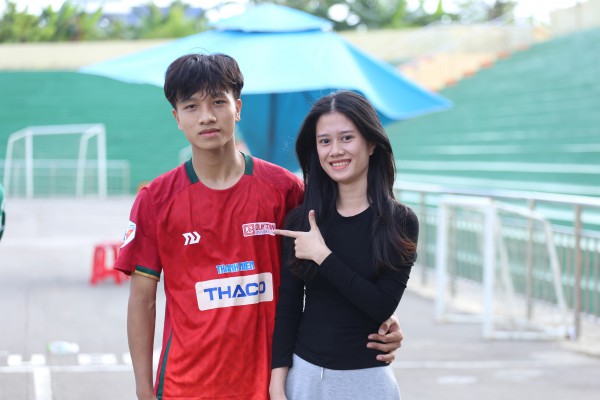 Lập công đầu cho ĐH Duy Tân, số 14 cảm ơn ban huấn luyện và người yêu Lập công đầu cho ĐH Duy Tân, số 14 cảm ơn ban huấn luyện và người yêu