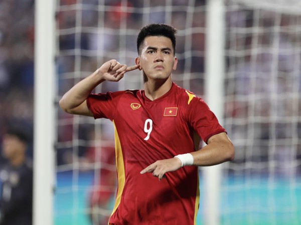 Lê Giang Patrick và Tiến Linh nên lưu ý, V-League sắp hết rồi đấy: Thầy Kim không đợi đâu!