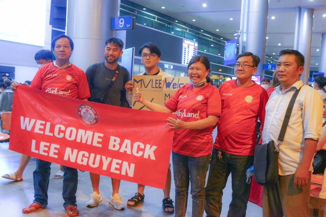 Lee Nguyễn có mặt tại Việt Nam, sẵn sàng ra sân cuối tuần này