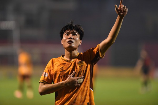 Lịch thi đấu V-League mới nhất: 'Nín thở' chờ địa chấn HAGL, HLV Kewell khó thắng Popov