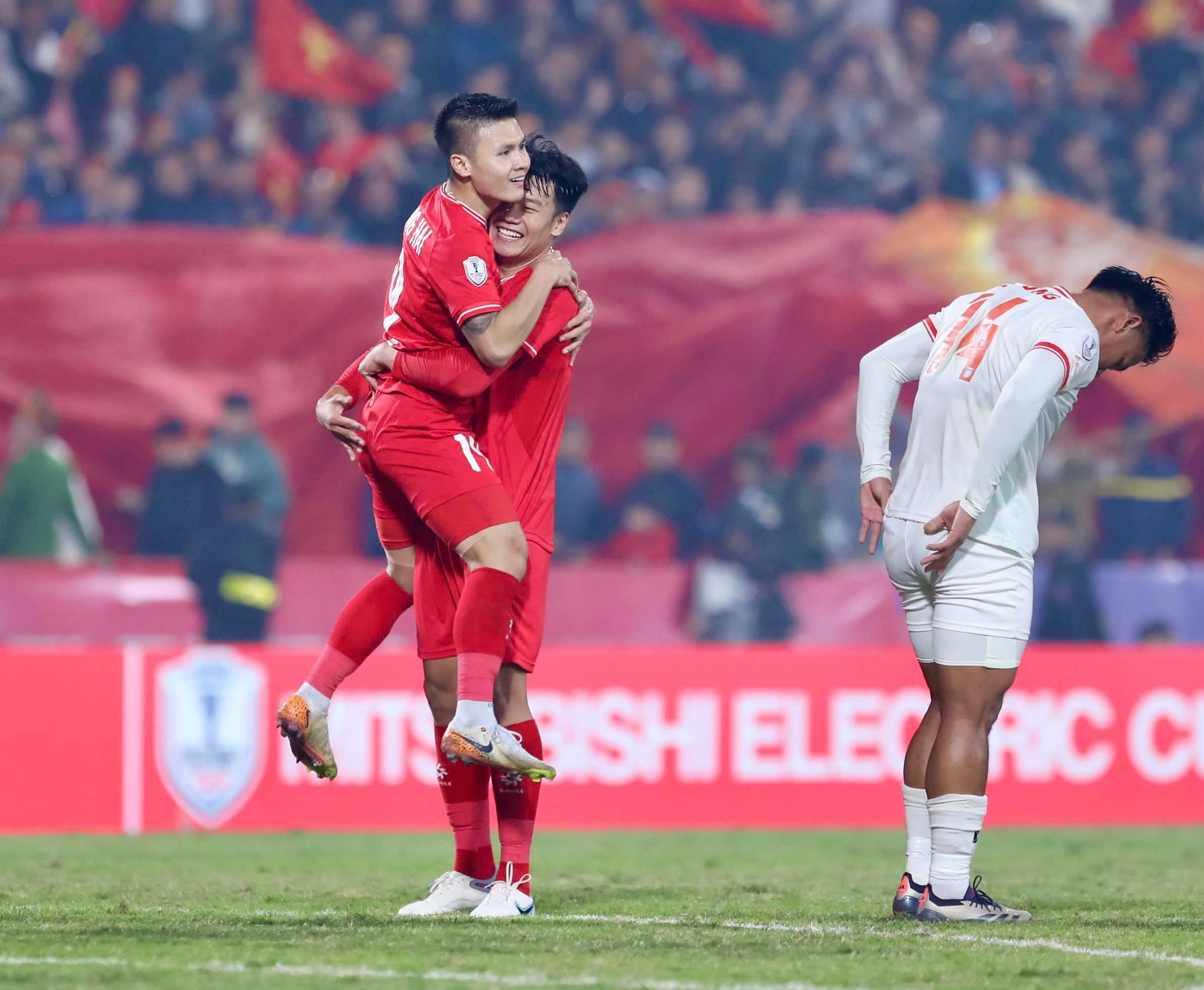 Lịch thi đấu bán kết AFF Cup: Việt Nam đá khung giờ quen thuộc, Singapore sốt vé