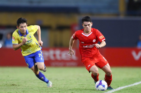 Lộ diện HLV đầu tiên có nguy cơ bị sa thải ở V-League Lộ diện HLV đầu tiên có nguy cơ bị sa thải ở V-League