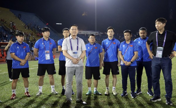 Lộ diện trưởng đoàn mát tay U.23 Việt Nam dự giải đấu cực hấp dẫn ở Trung Quốc Lộ diện trưởng đoàn mát tay U.23 Việt Nam dự giải đấu cực hấp dẫn ở Trung Quốc