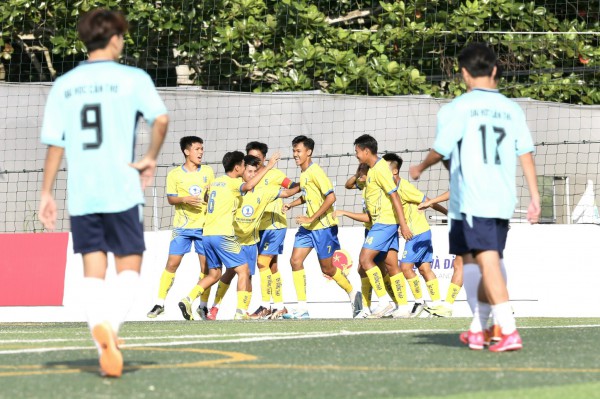 'Lột xác' ngoạn mục, đội Trường ĐH Đồng Tháp và ĐH Cần Thơ vào vòng chung kết 'Lột xác' ngoạn mục, đội Trường ĐH Đồng Tháp và ĐH Cần Thơ vào vòng chung kết