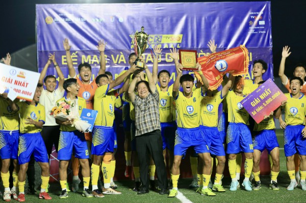 'Lột xác' ngoạn mục, đội Trường ĐH Đồng Tháp và ĐH Cần Thơ vào vòng chung kết 'Lột xác' ngoạn mục, đội Trường ĐH Đồng Tháp và ĐH Cần Thơ vào vòng chung kết