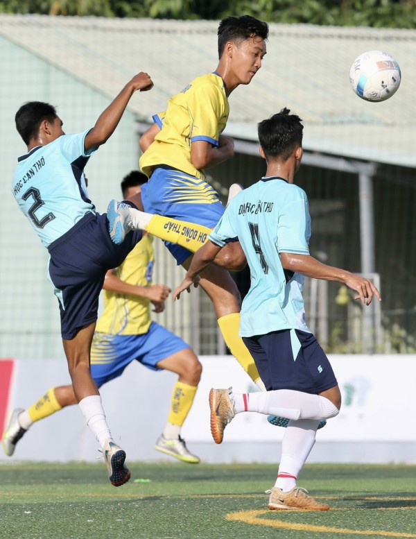 'Lột xác' ngoạn mục, đội Trường ĐH Đồng Tháp và ĐH Cần Thơ vào vòng chung kết 'Lột xác' ngoạn mục, đội Trường ĐH Đồng Tháp và ĐH Cần Thơ vào vòng chung kết