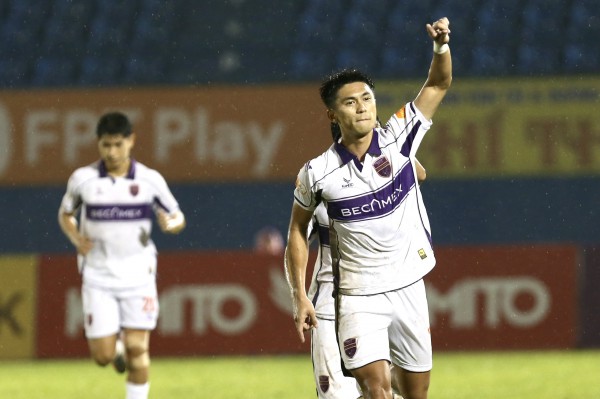 Lý do bất ngờ Nguyễn Trần Việt Cường xách vali lên đội tuyển: Đá cặp cùng Son, tại sao không? Lý do bất ngờ Nguyễn Trần Việt Cường xách vali lên đội tuyển: Đá cặp cùng Son, tại sao không?