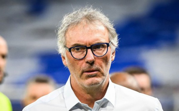 Lyon sa thải HLV Laurent Blanc