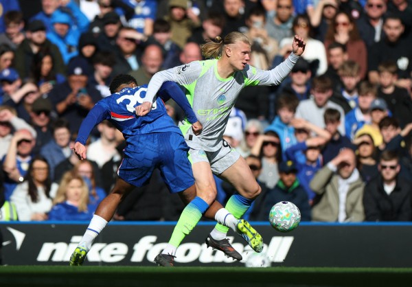 Man City phả hơi nóng lên Arsenal nhờ thắng đậm Chelsea, Tottenham chính thức 'lâm nguy'