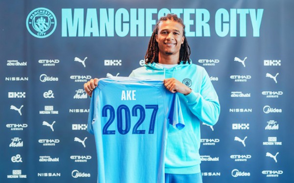 Man City “trói” hậu vệ ngôi sao tới 2027