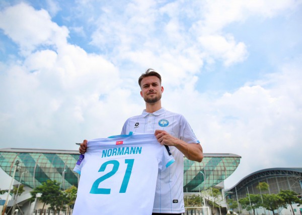 Nam Định chiêu mộ tiền đạo Na Uy, hàng công mạnh nhất V-League Nam Định chiêu mộ tiền đạo Na Uy, hàng công mạnh nhất V-League