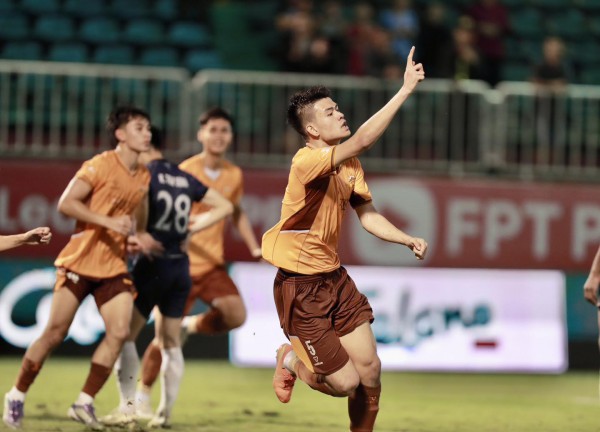 Nếu muốn thấy ông Vũ Tiến Thành ăn mừng cực ‘dị’, HAGL phải làm gấp điều này…