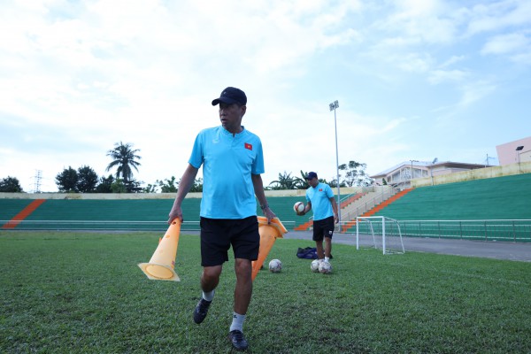 Ngắm SVĐ Quân khu 5 'lột xác', sẵn sàng mùa giải TNSV THACO cup 2026 Ngắm SVĐ Quân khu 5 'lột xác', sẵn sàng mùa giải TNSV THACO cup 2026