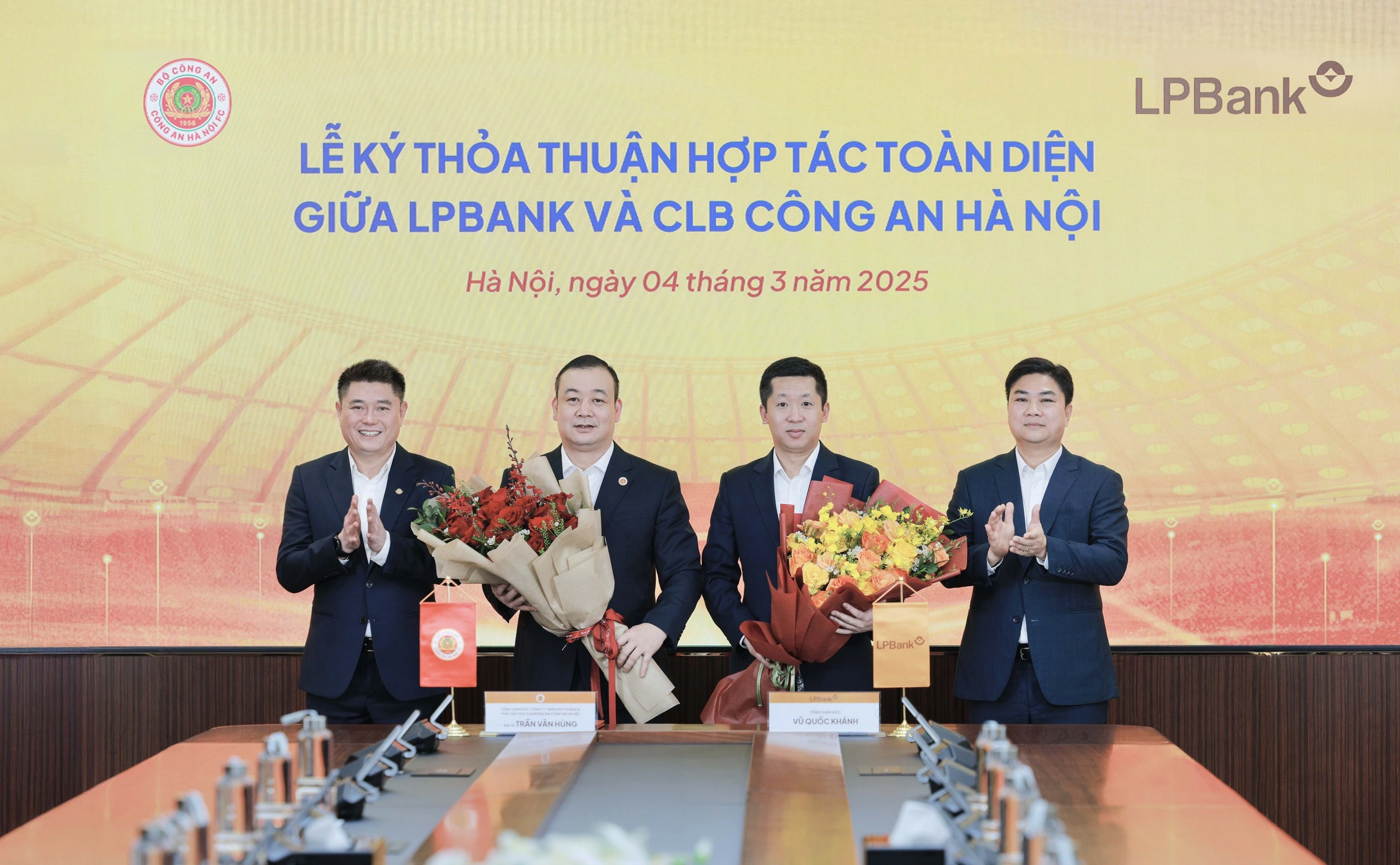 Ngân hàng Lộc Phát (LPBank) và CLB CAHN ký kết hợp tác toàn diện Ngân hàng Lộc Phát (LPBank) và CLB CAHN ký kết hợp tác toàn diện