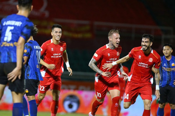 Ngày chiến thắng của CLB Công an TP.HCM và Công an Hà Nội Ngày chiến thắng của CLB Công an TP.HCM và Công an Hà Nội