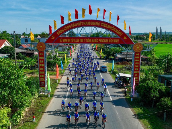 Ngày hội đạp xe Vì hòa bình trở lại Quảng Trị vào tháng 4