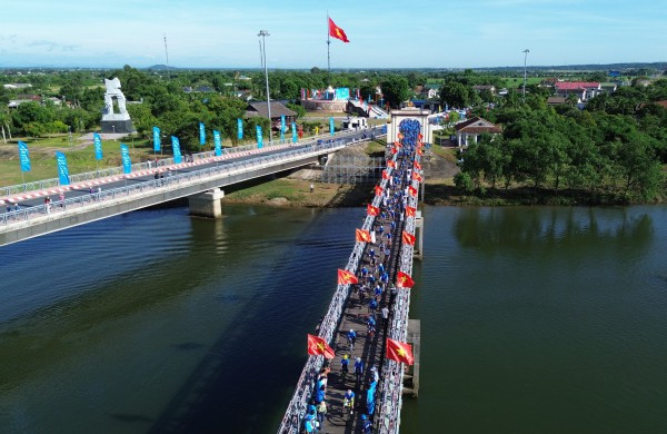 Ngày hội đạp xe Vì hòa bình trở lại Quảng Trị vào tháng 4