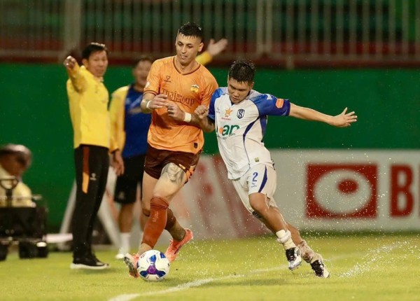 Ngày ra trận của những kẻ cùng khổ: HAGL khó thắng, Thanh Hóa liệu có thoát thua? Ngày ra trận của những kẻ cùng khổ: HAGL khó thắng, Thanh Hóa liệu có thoát thua?