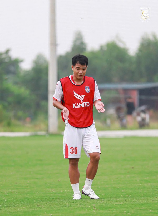 Người hùng Thường Châu Hà Đức Chinh gia nhập đội bóng triệu USD của thầy Park Người hùng Thường Châu Hà Đức Chinh gia nhập đội bóng triệu USD của thầy Park